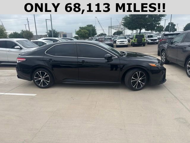 Used 2020 Toyota Camry SE FWD video 2
