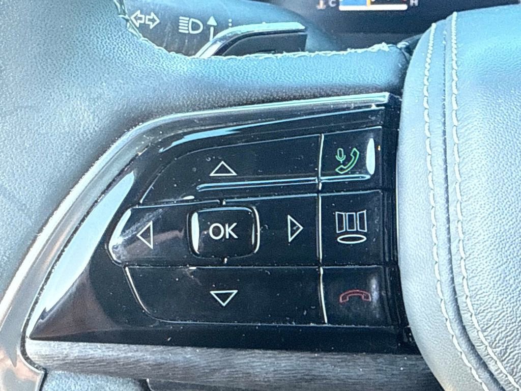 Used 2023 Jeep Grand Cherokee L Overland image 27