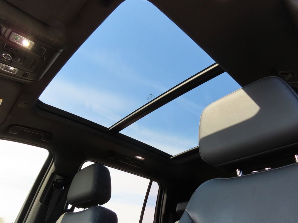 Used 2021 Chevrolet Suburban Z71 w/ Z71 Off-Road Package AWD/4WD image 5