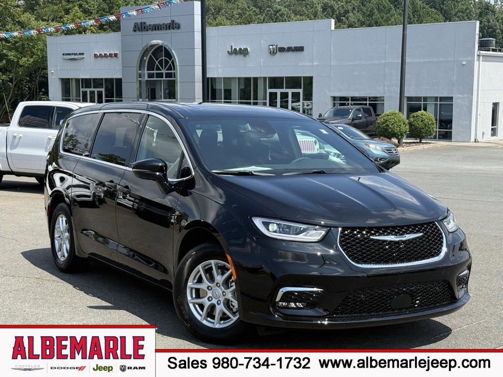 New 2026 Chrysler Pacifica Select video 1