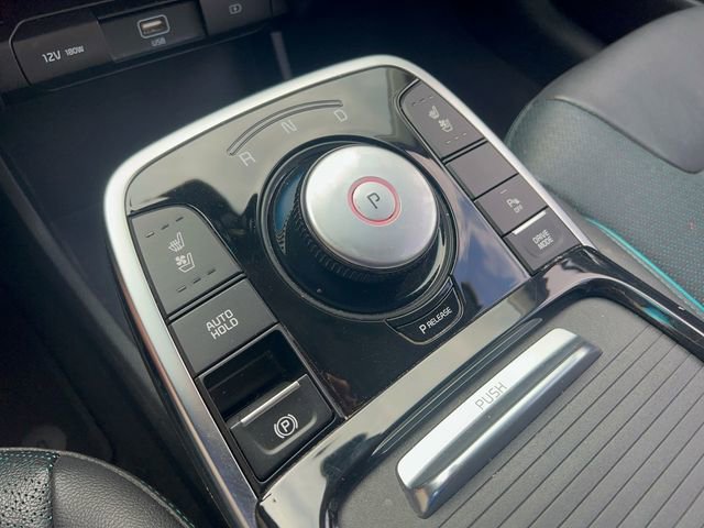 Used 2022 Kia Niro EX Premium FWD image 22