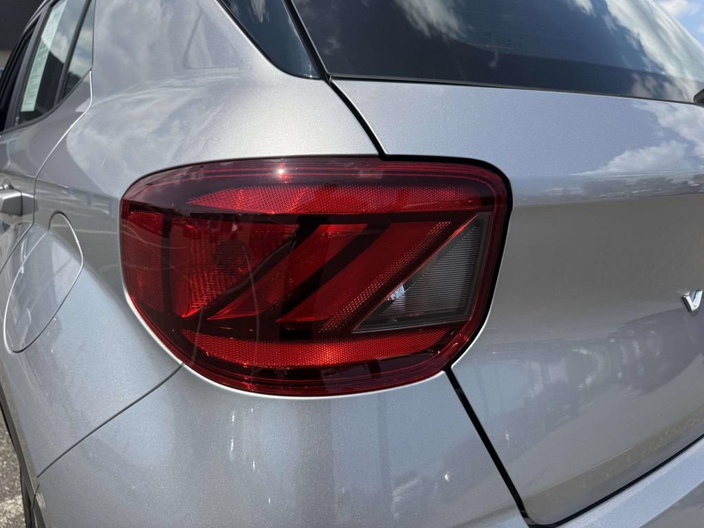 Used 2023 Hyundai Venue SEL w/ Cargo Package FWD image 11