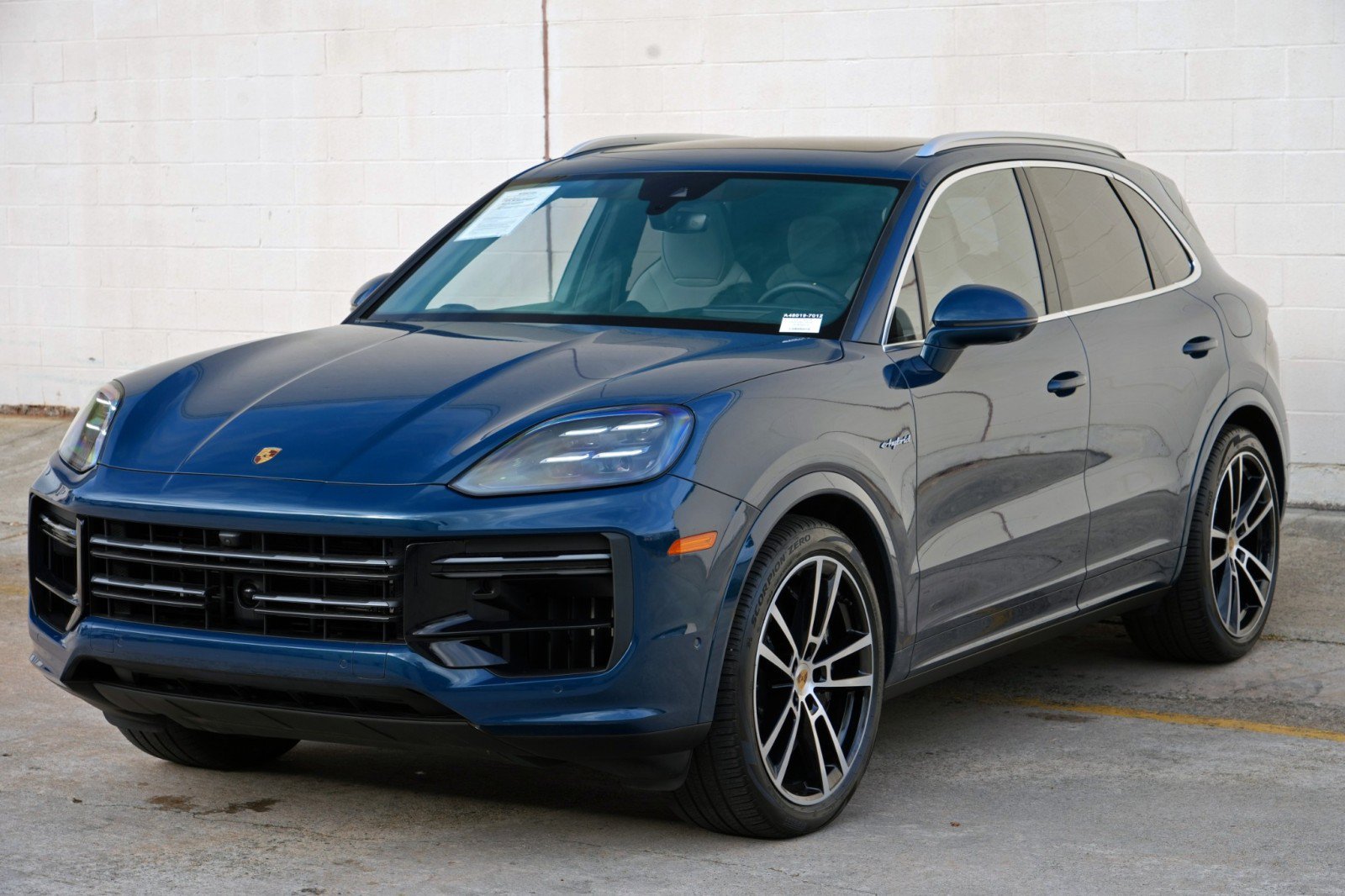 Used 2024 Porsche Cayenne Turbo AWD/4WD image 54
