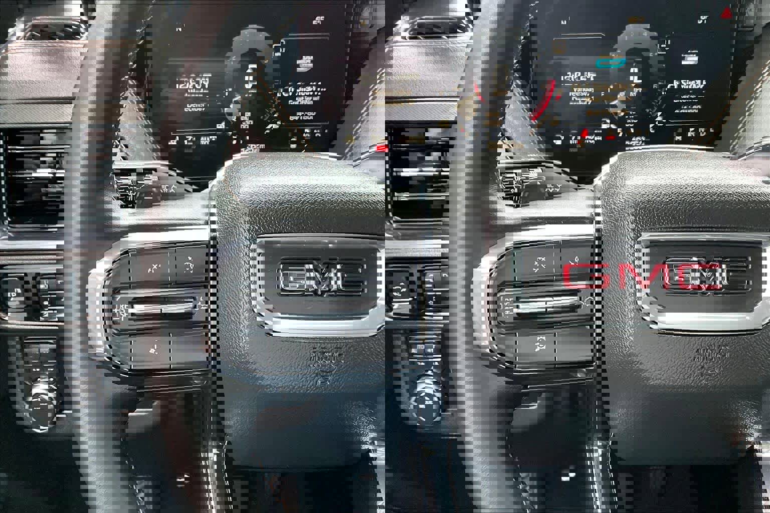 Used 2025 GMC Yukon AT4 w/ AT4 Premium Package image 22