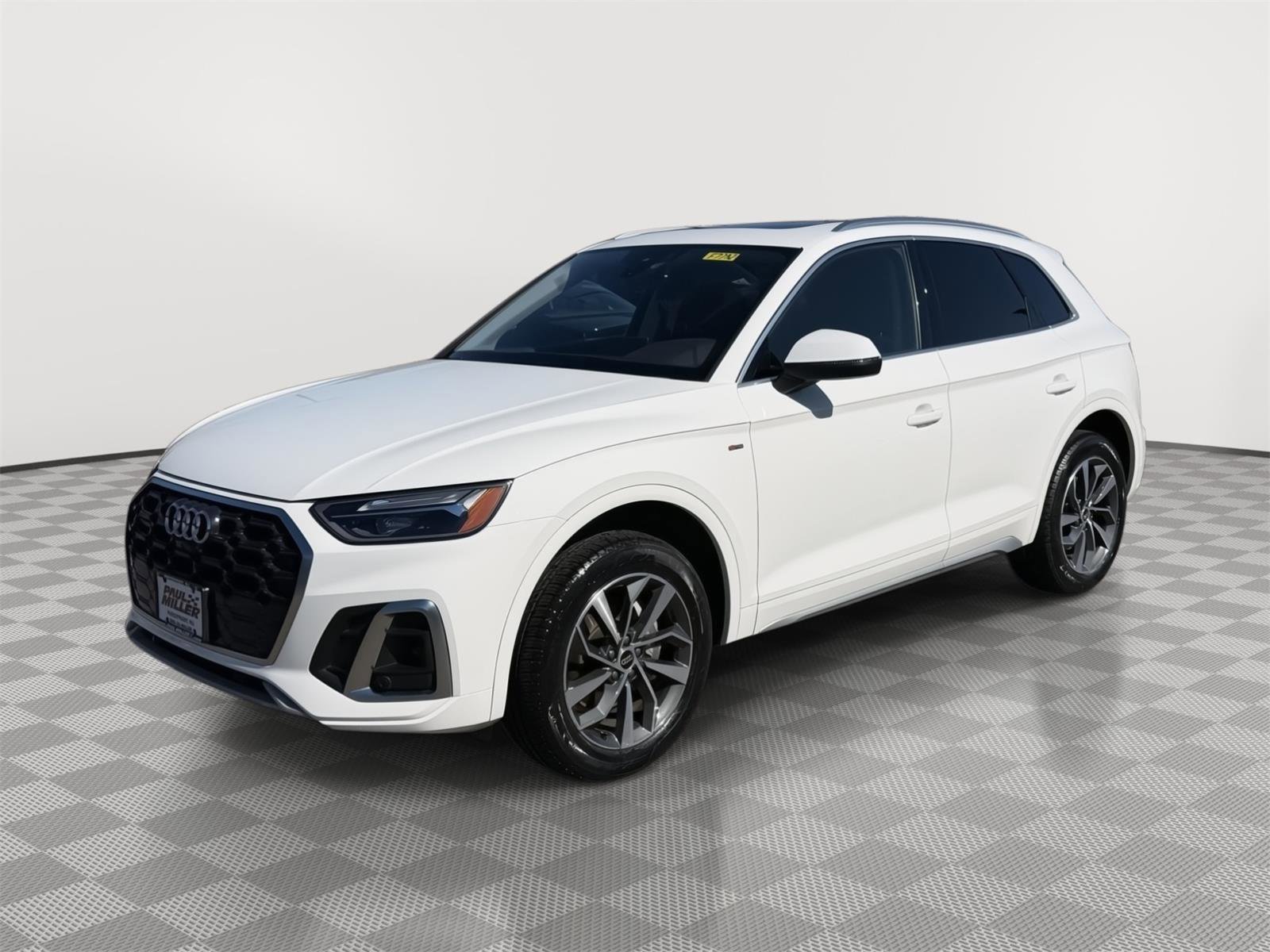 Used 2023 Audi Q5 2.0T Premium Plus w/ Premium Plus Package image 1