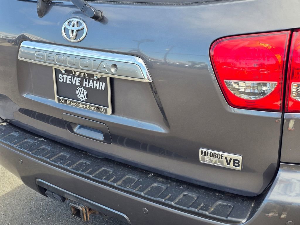 Used 2016 Toyota Sequoia Limited image 15