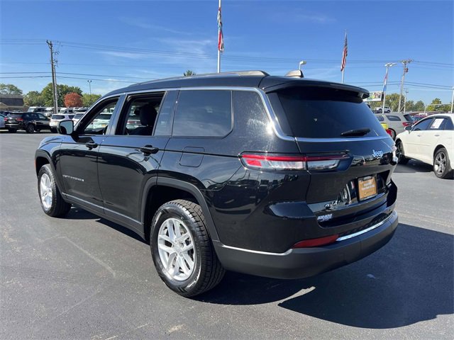 Used 2023 Jeep Grand Cherokee L Laredo image 5