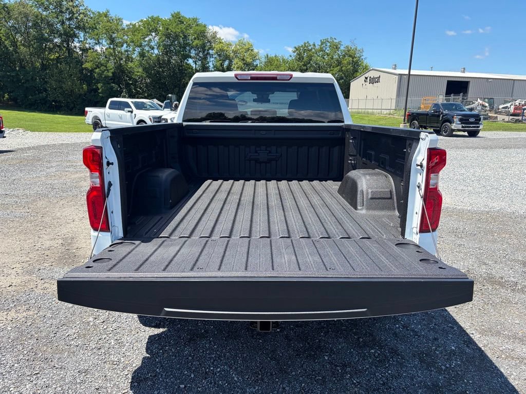 Used 2023 Chevrolet Silverado 1500 RST AWD/4WD image 19