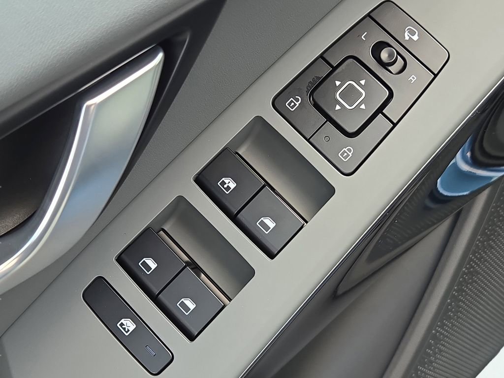 New 2025 Kia Niro EX Touring image 16