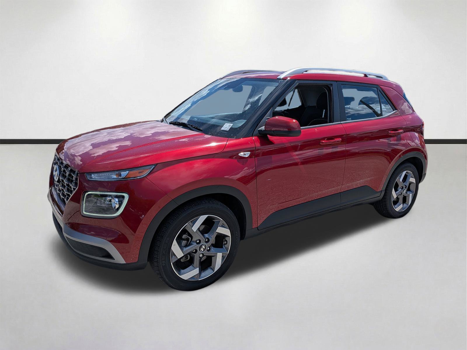 Used 2025 Hyundai Venue Limited FWD image 8