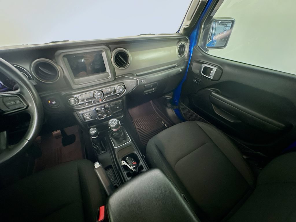 Used 2022 Jeep Gladiator Sport AWD/4WD image 11