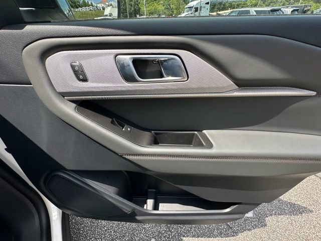 New 2026 Ford Explorer Active AWD/4WD image 25