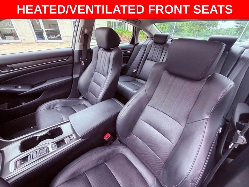 Used 2018 Honda Accord Touring image 12