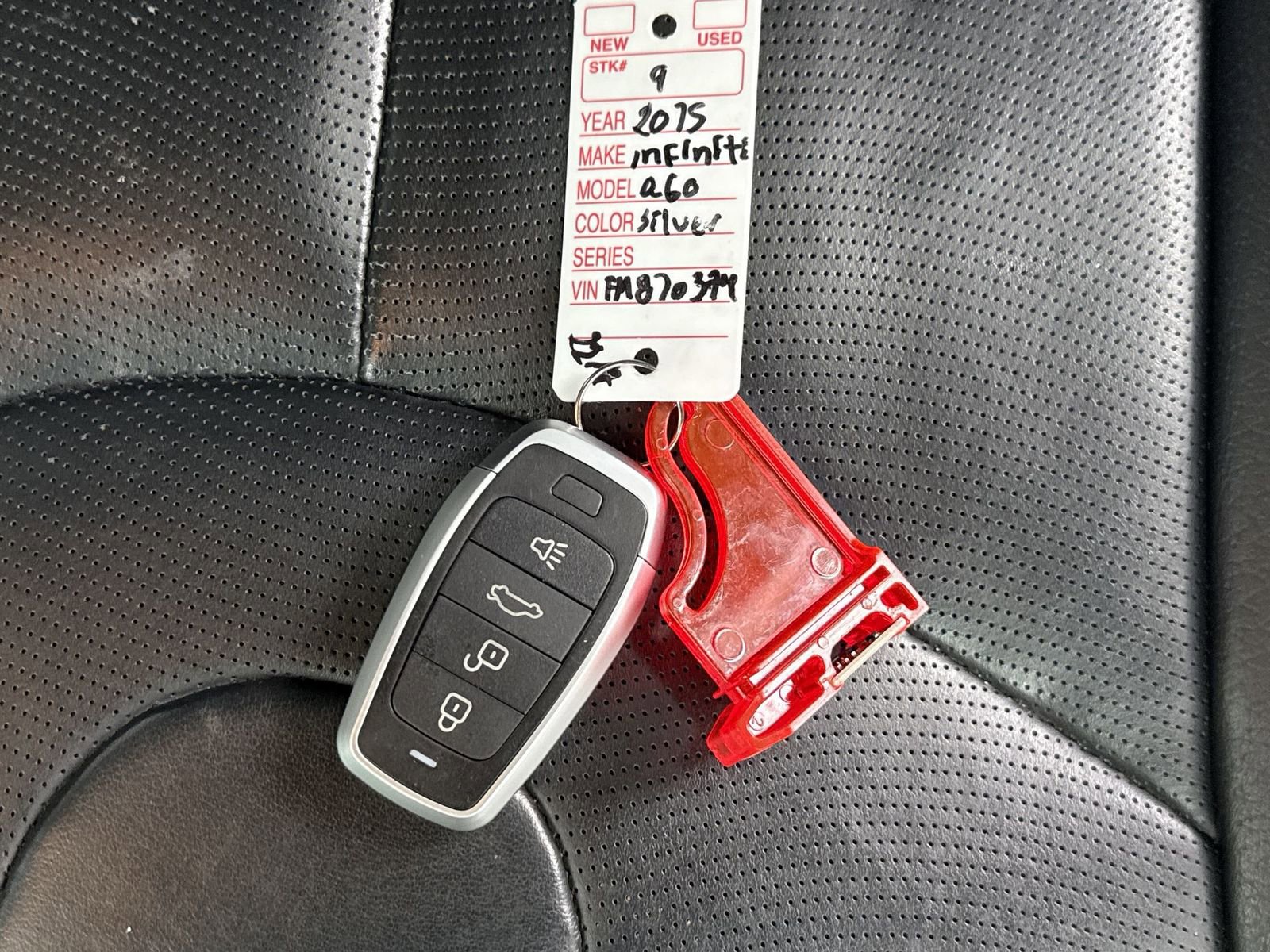 Used 2015 INFINITI Q60 Convertible w/ Premium Package image 42