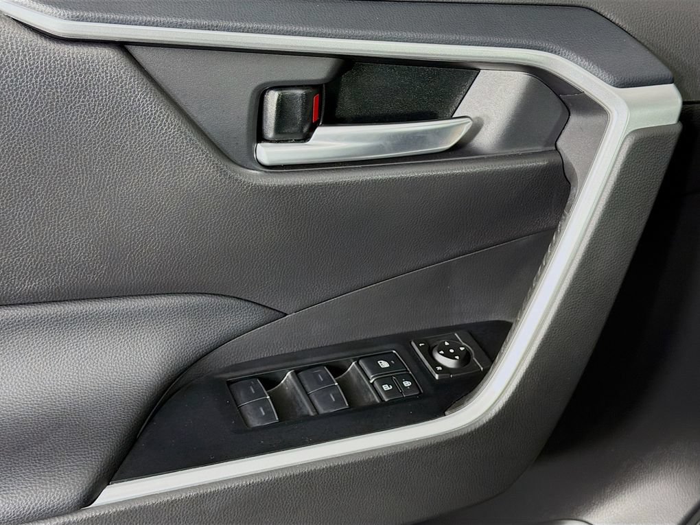 Used 2025 Toyota RAV4 XLE Premium FWD image 23