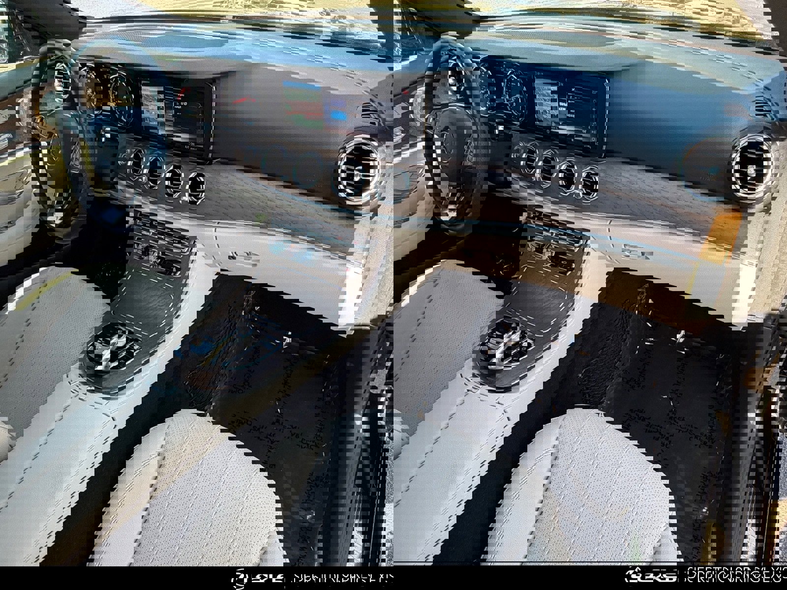 Used 2018 Mercedes-Benz E 300 image 11