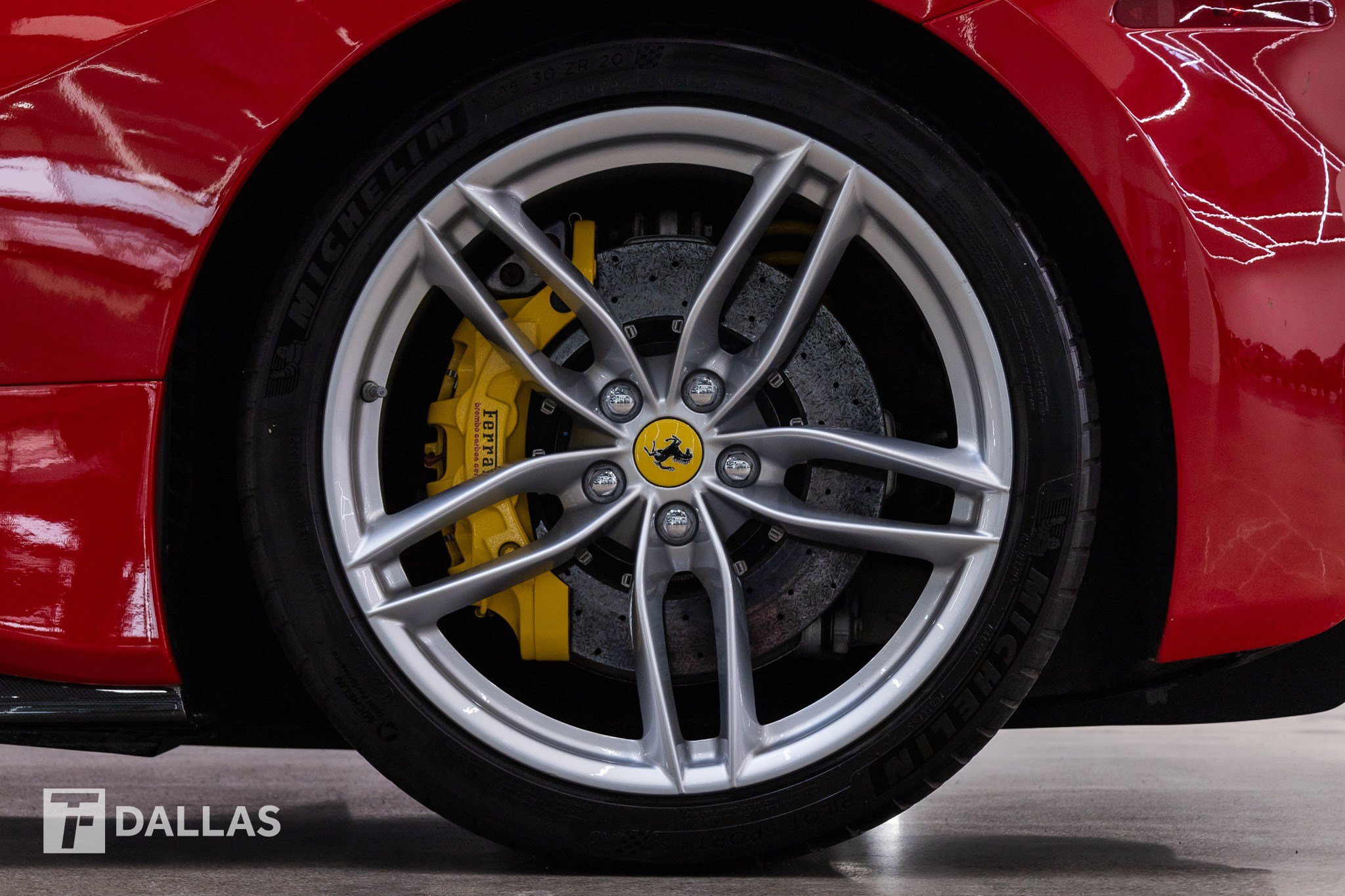 Used 2016 Ferrari 488 Spider RWD image 7