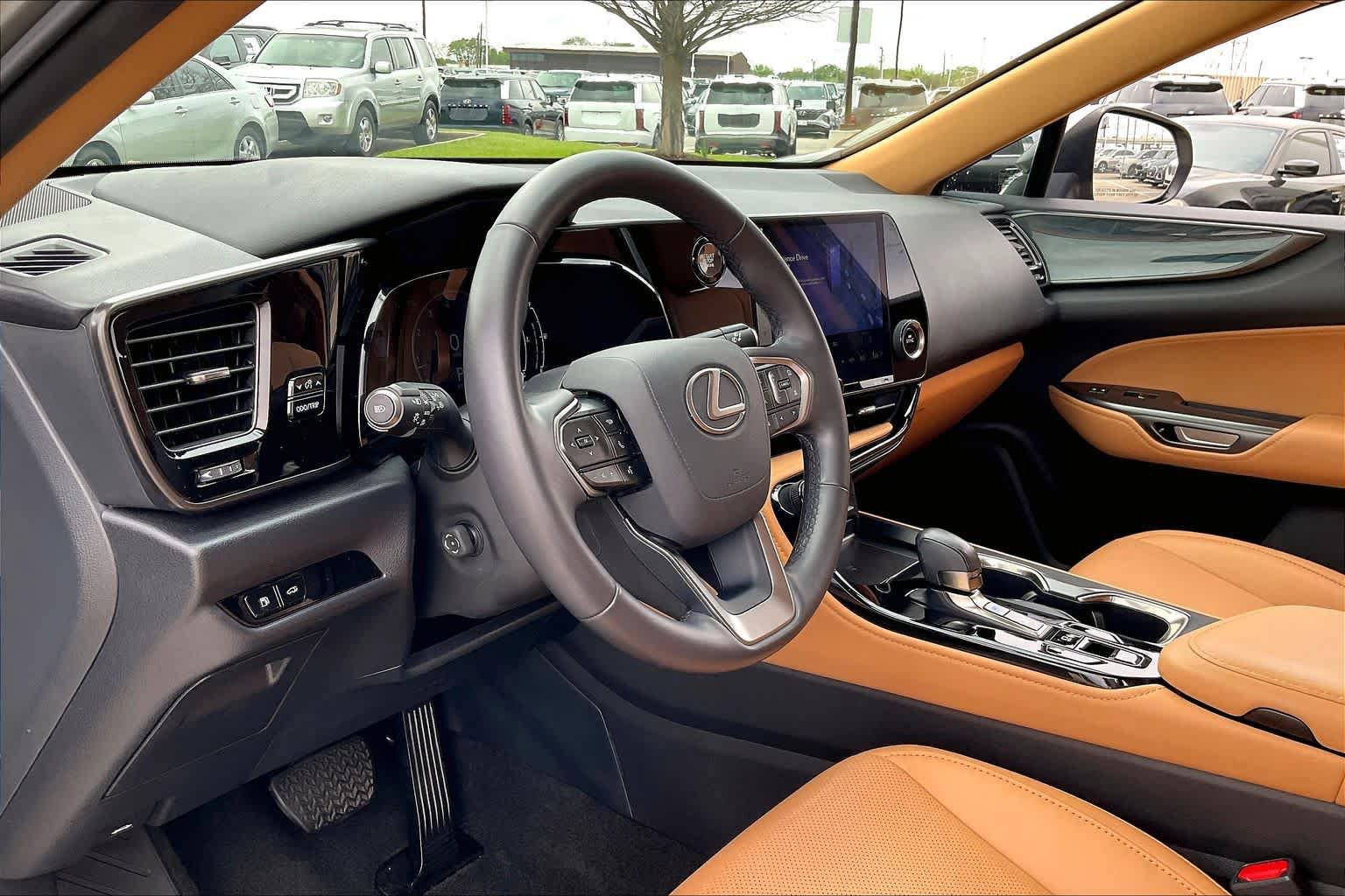 Used 2024 Lexus NX 250 FWD image 15