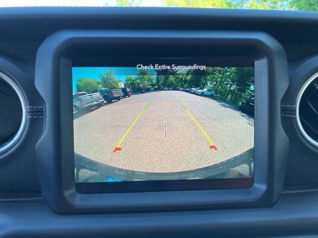 Used 2023 Jeep Wrangler Unlimited Sahara w/ Cold Weather Group AWD/4WD image 34