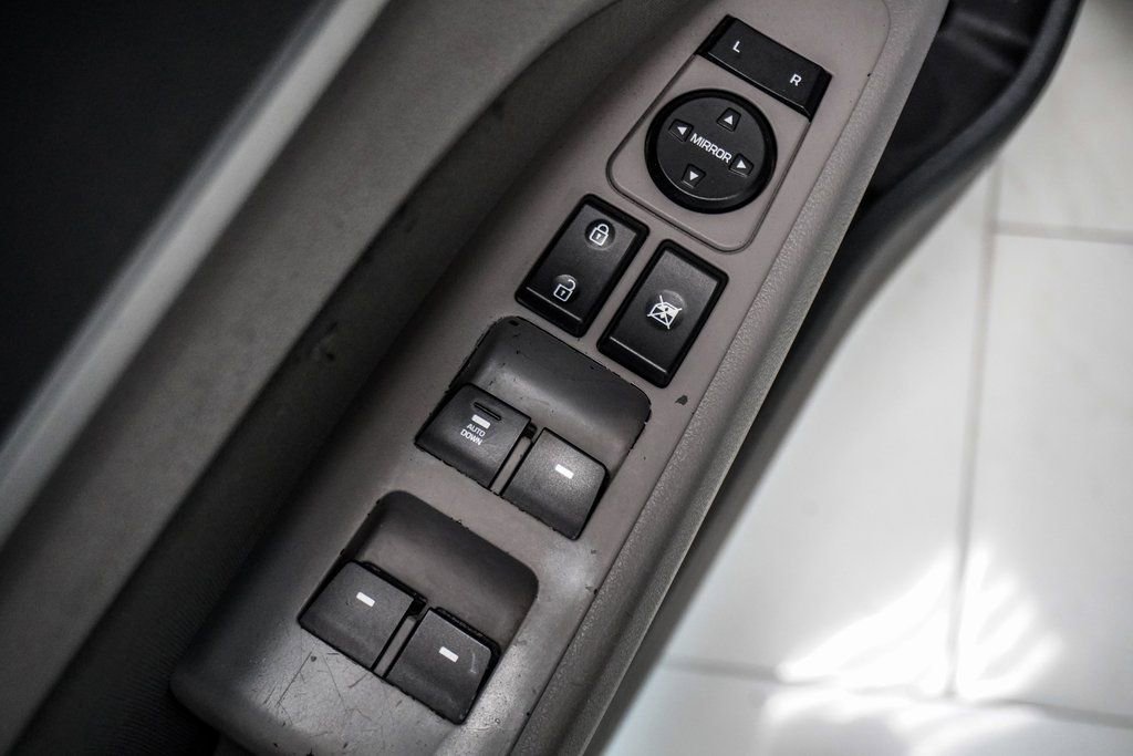 Used 2019 Hyundai Elantra SEL image 21