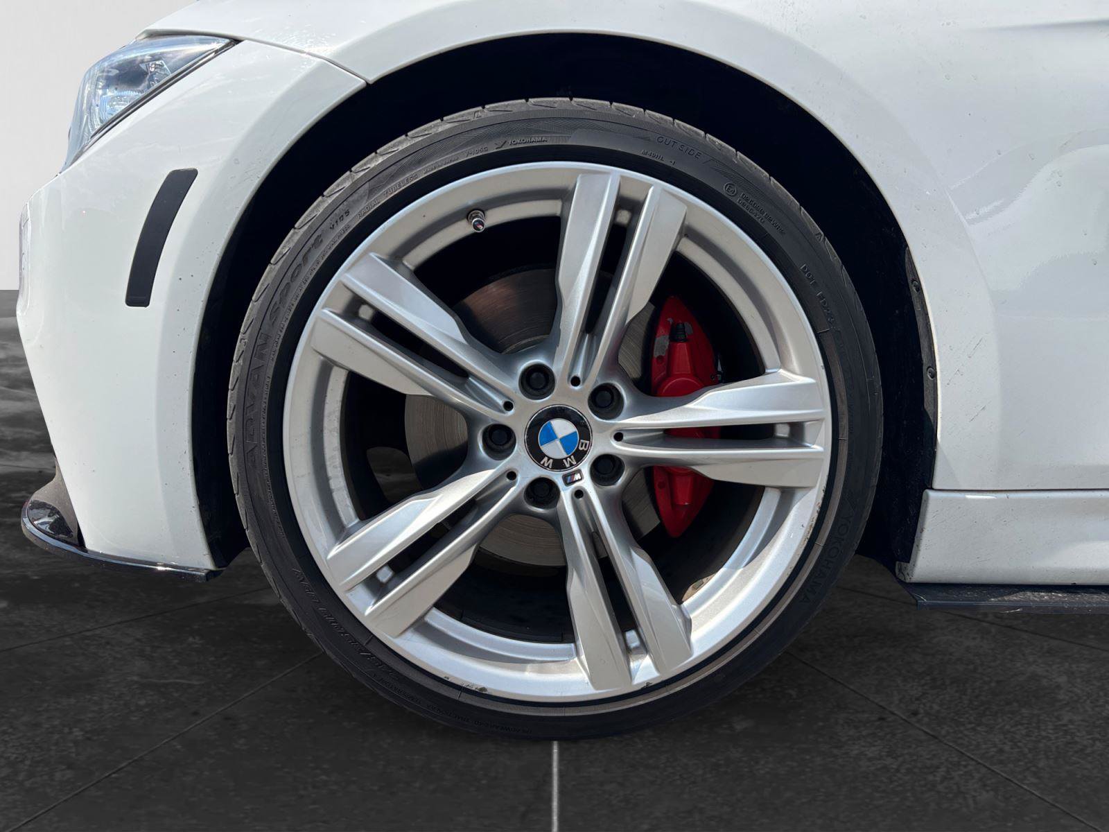 Used 2014 BMW 335i xDrive Sedan AWD/4WD image 9