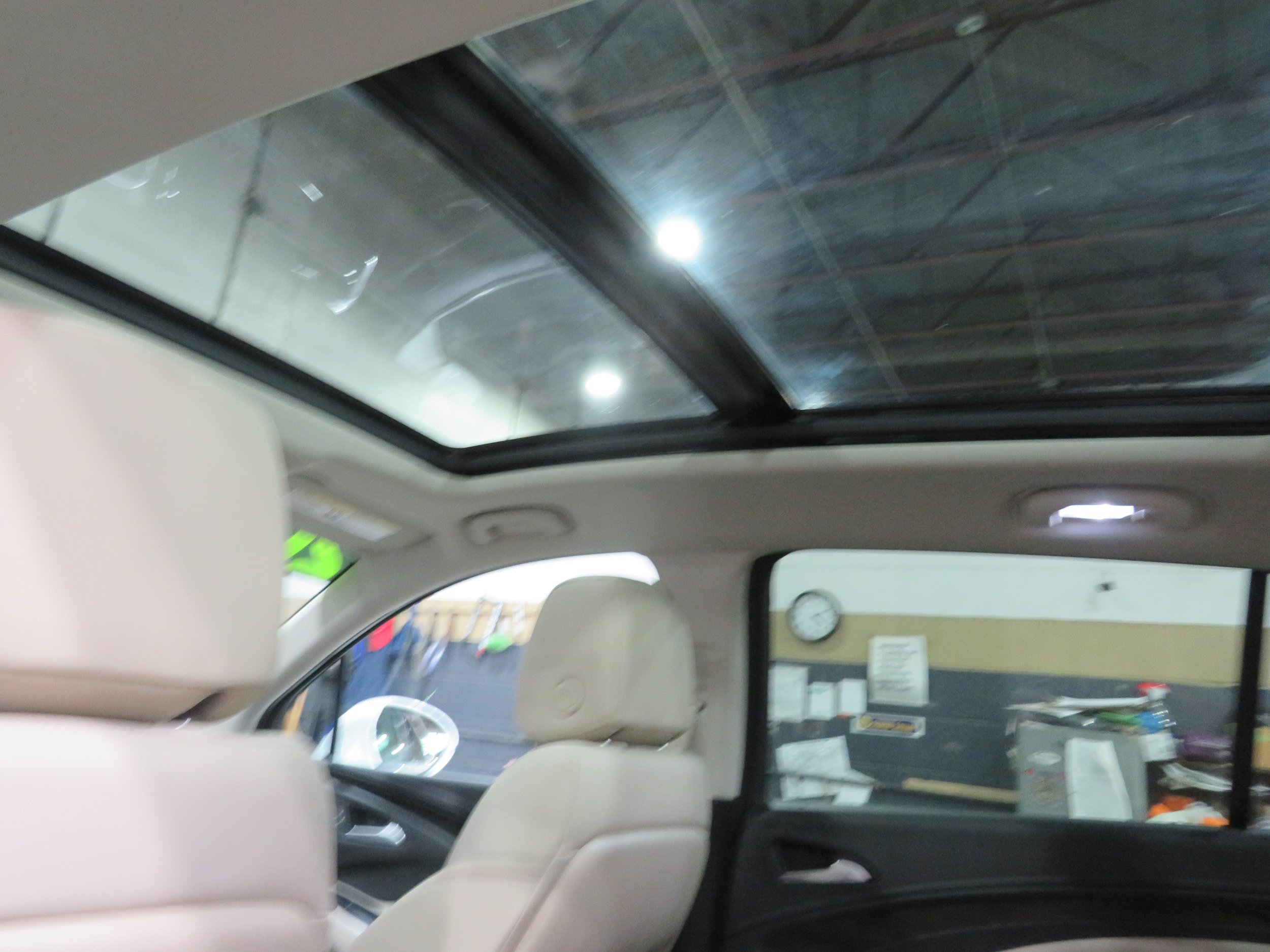 Used 2020 Buick Envision Premium w/ Driver Confidence Package AWD/4WD image 9
