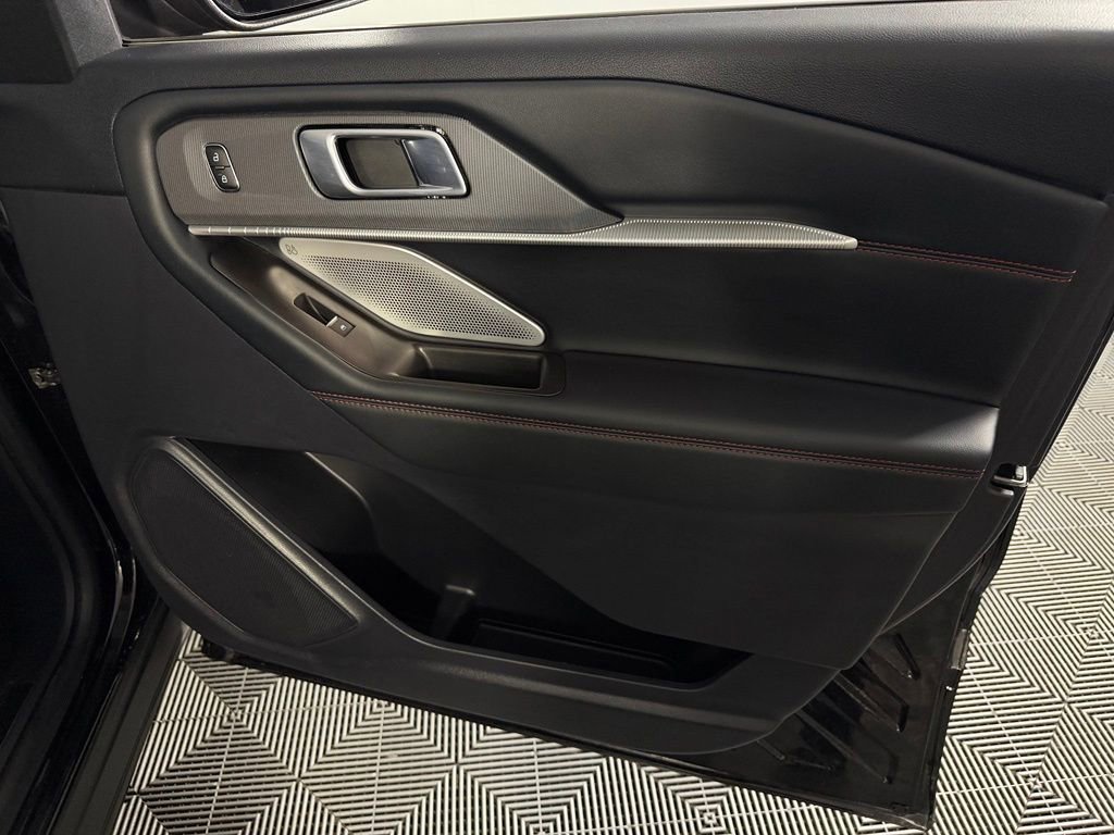 Used 2025 Ford Explorer ST AWD/4WD image 36