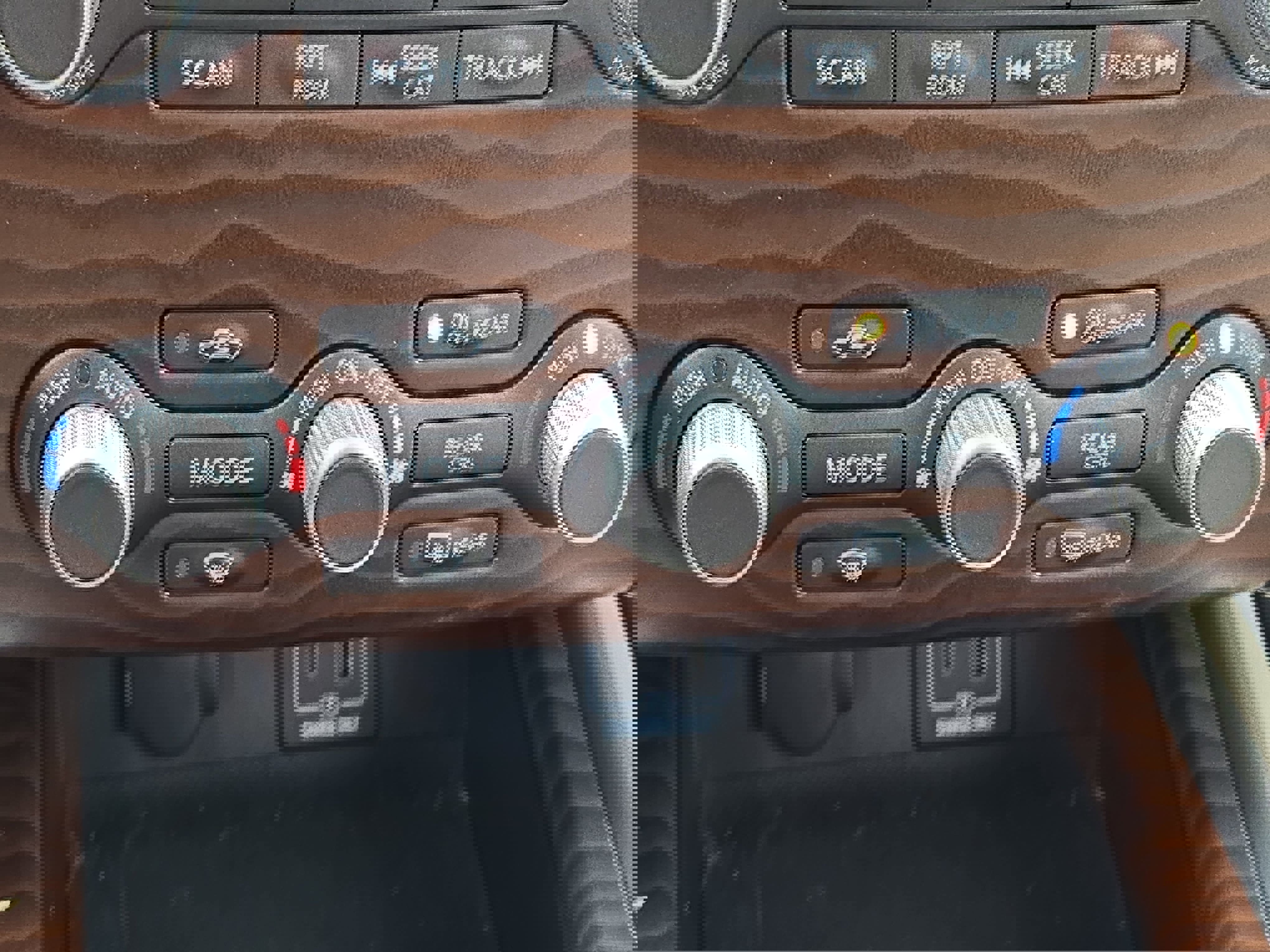 Used 2020 Nissan Pathfinder Platinum image 26