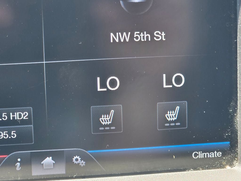 Used 2013 Ford Edge Limited FWD image 15