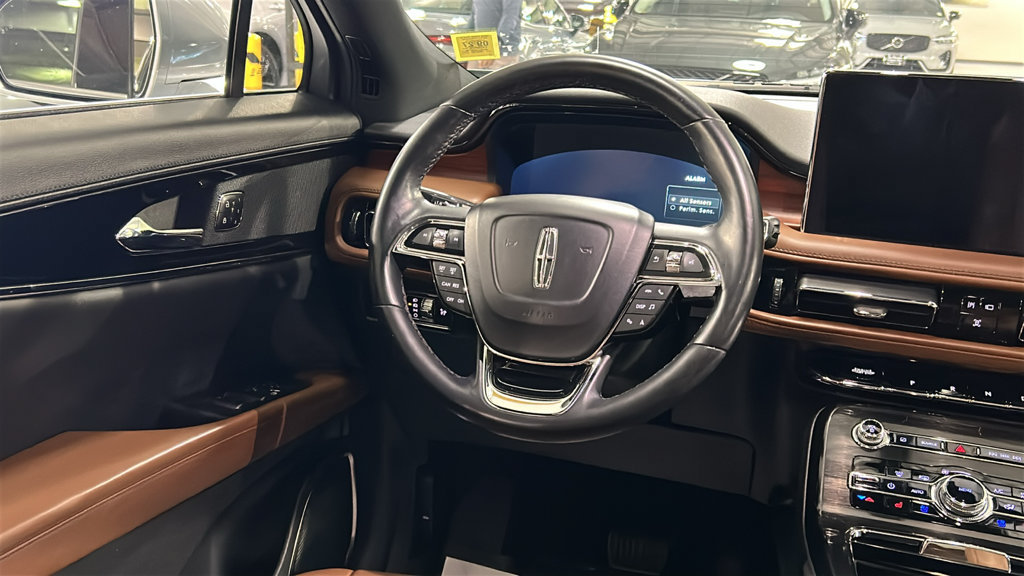 Used 2023 Lincoln Nautilus Reserve AWD/4WD image 24