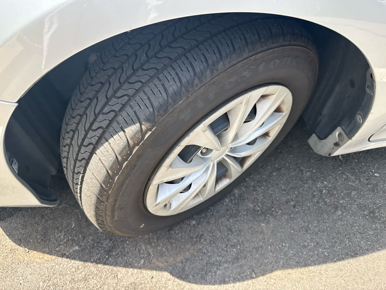 Used 2014 Toyota Camry LE FWD image 3
