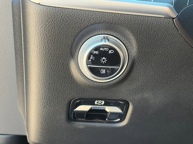 Used 2024 Mercedes-Benz CLE 300 4MATIC Coupe image 18