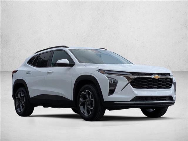 Used 2026 Chevrolet Trax LT image 3