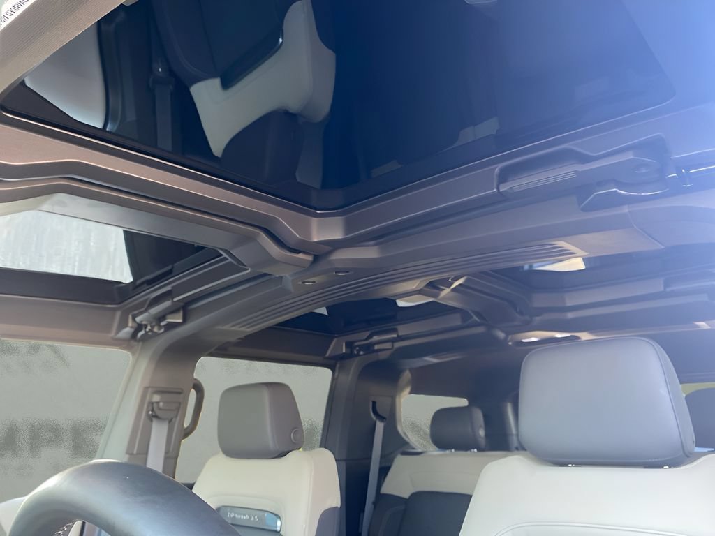 Used 2026 GMC Hummer EV SUV AWD/4WD image 29
