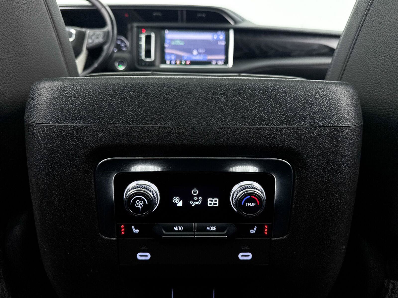 Used 2021 GMC Yukon Denali AWD/4WD image 37