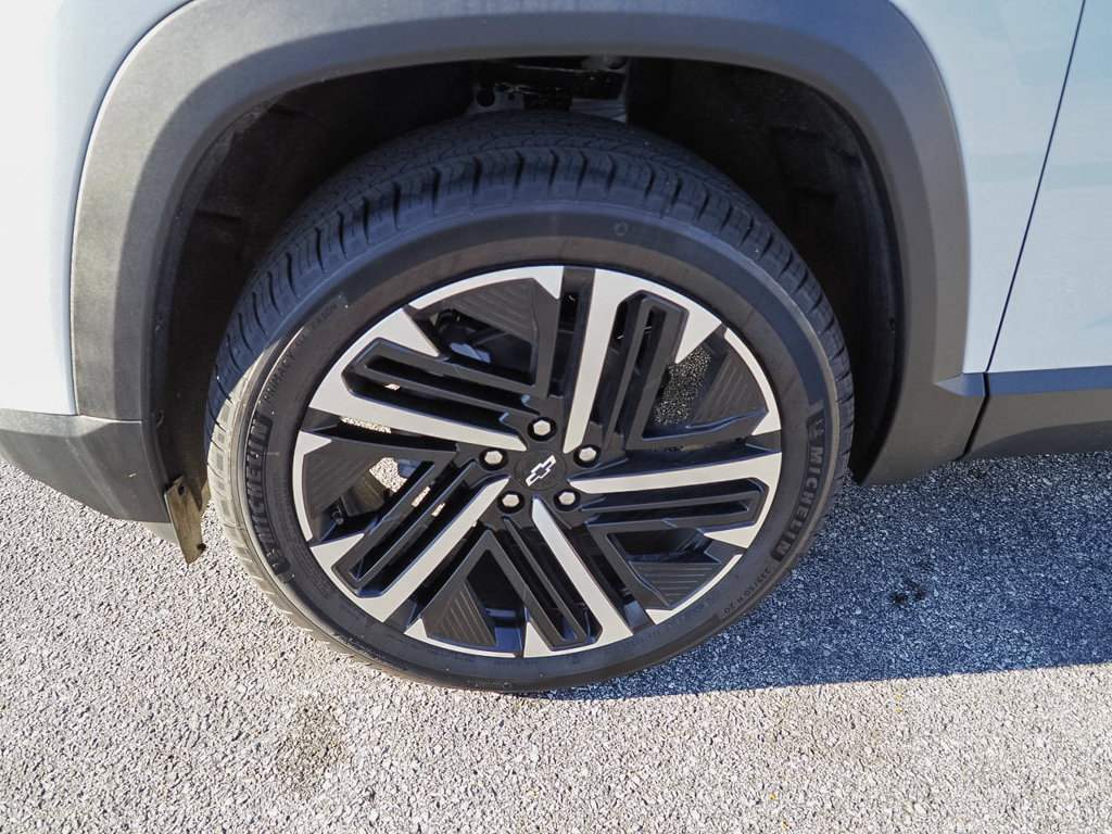 New 2027 Chevrolet Equinox RS w/ Safety and Technology Package AWD/4WD image 7