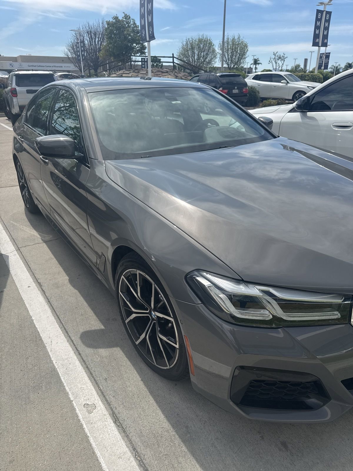 Used 2021 BMW 530i w/ Executive Package image 2