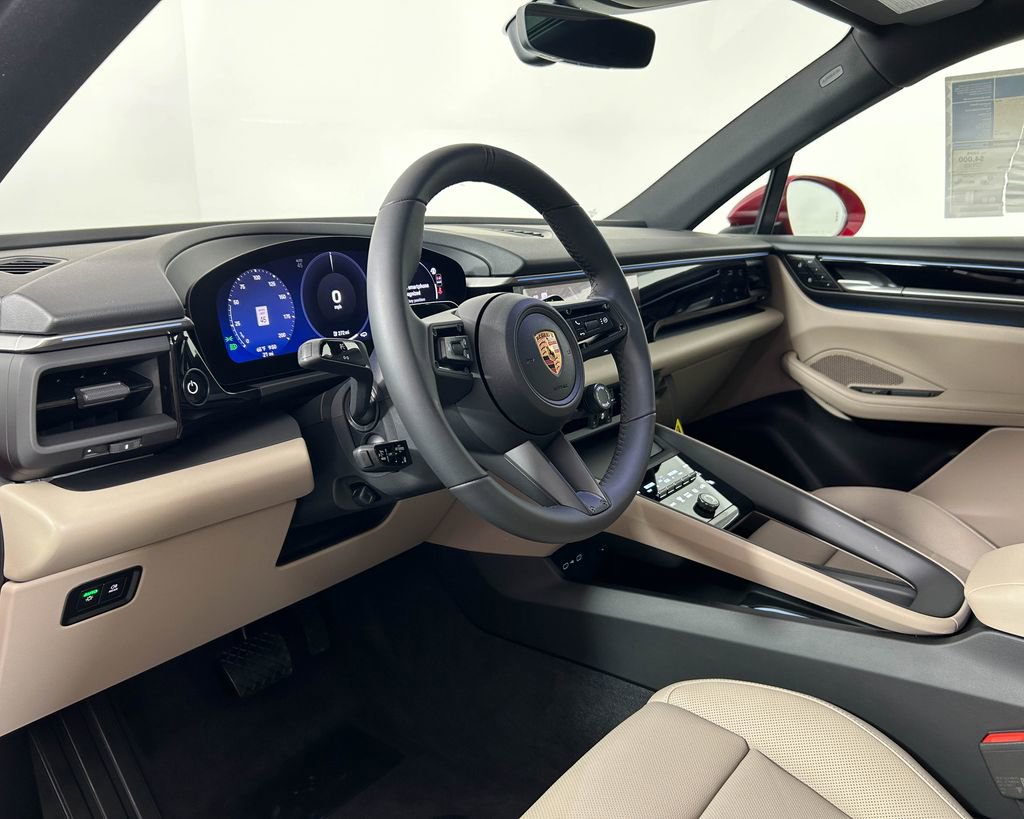 New 2026 Porsche Macan 4 Electric AWD/4WD image 4