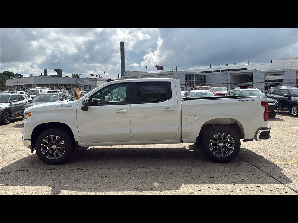 New 2026 Chevrolet Silverado 1500 LT image 3