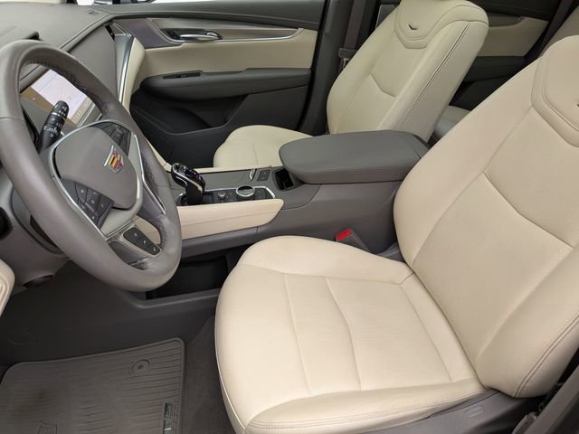 Certified 2024 Cadillac XT5 Premium Luxury AWD/4WD image 21