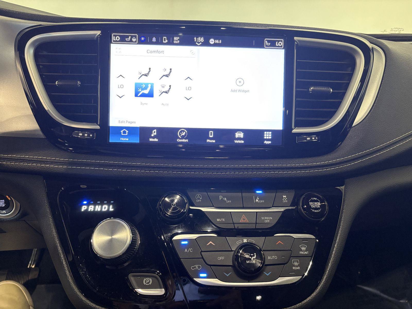 Used 2023 Chrysler Pacifica Touring-L w/ S Appearance Package FWD image 19
