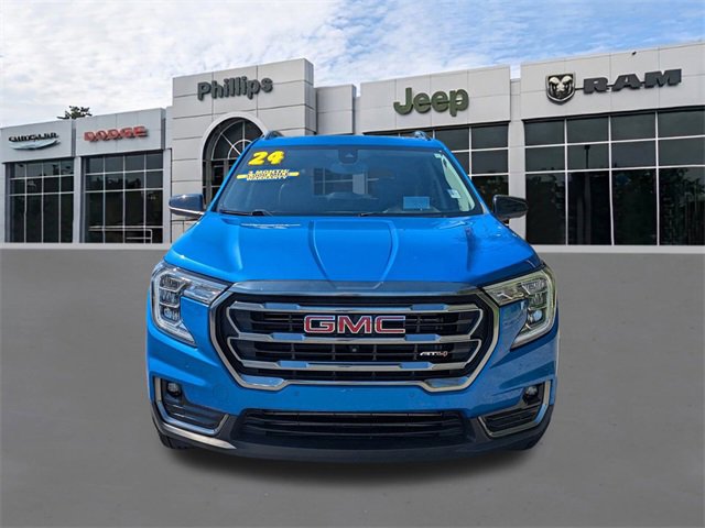 Used 2024 GMC Terrain AT4 w/ Infotainment Package II image 8