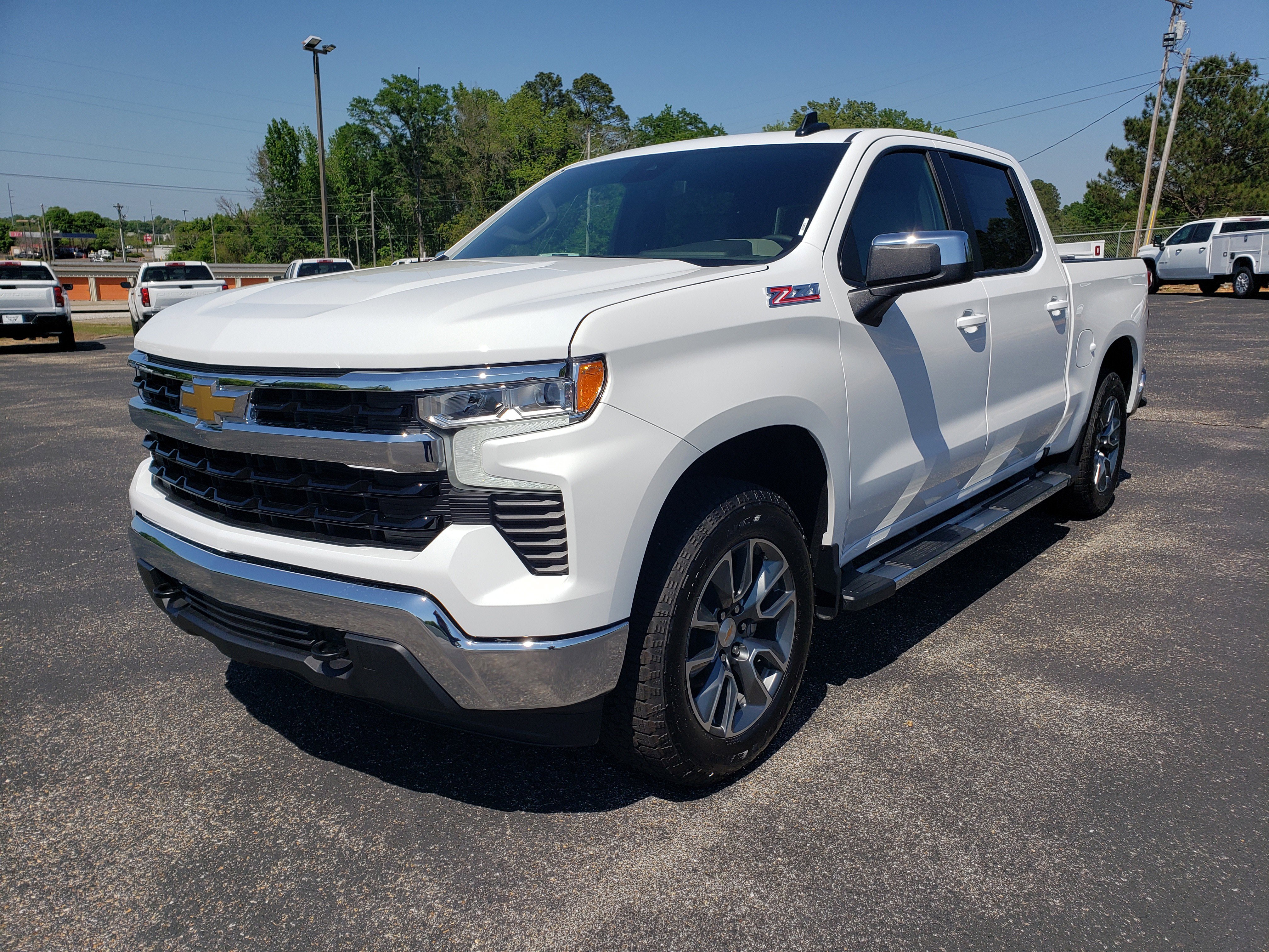 New 2026 Chevrolet Silverado 1500 LT image 2