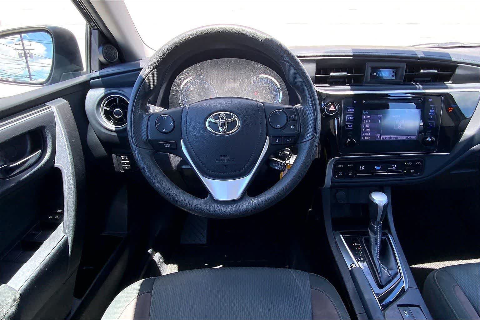Used 2019 Toyota Corolla LE FWD image 14