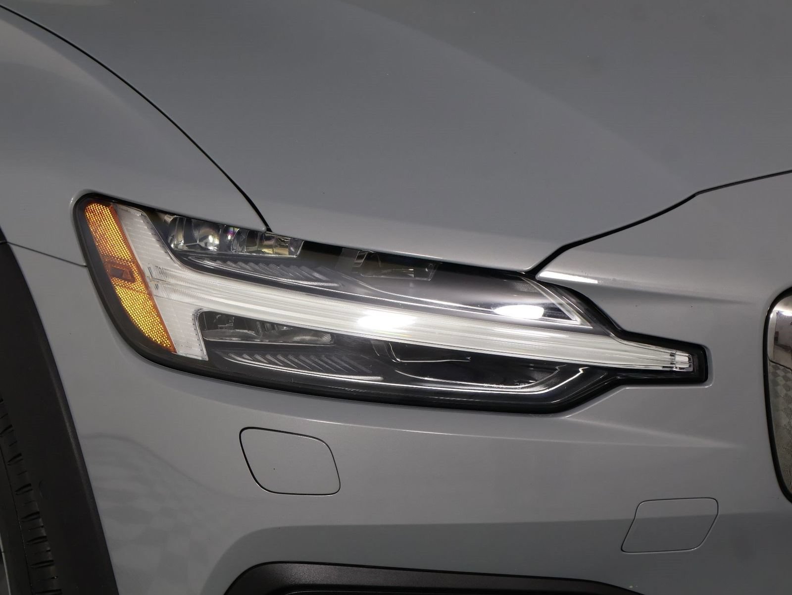Certified 2025 Volvo V60 B5 Cross Country Plus AWD/4WD image 26