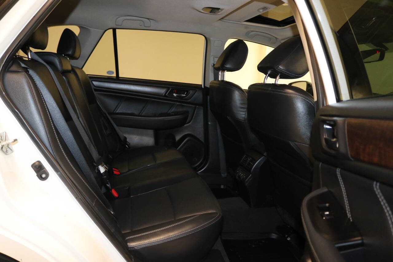 Used 2019 Subaru Outback 2.5i Limited w/ Popular Package #2 image 18