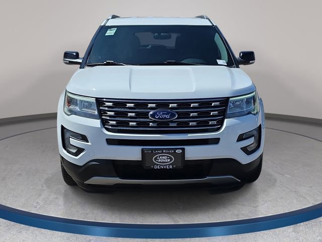 Used 2017 Ford Explorer XLT AWD/4WD image 3