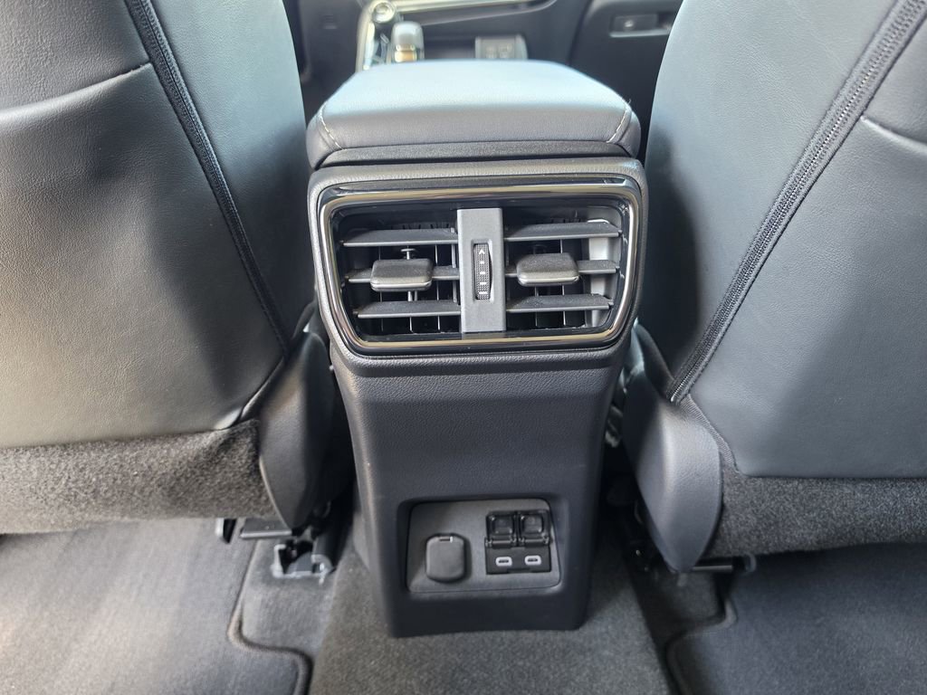 Used 2024 Lexus NX 250 FWD w/ Towing Package (2000 Lbs) image 18
