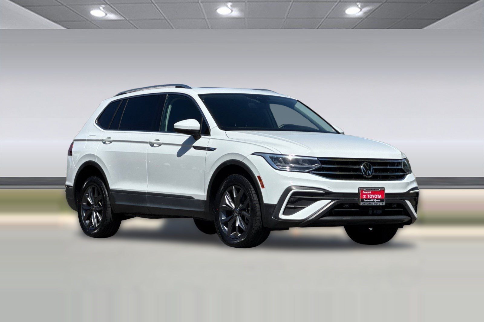 Used 2022 Volkswagen Tiguan SE AWD/4WD image 7