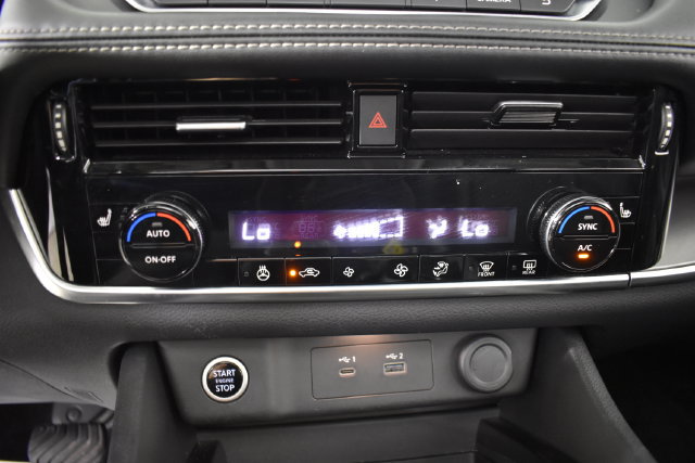 Used 2022 Nissan Rogue SV w/ SV Premium Package AWD/4WD image 18